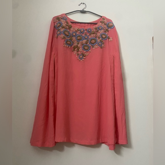 Embroidered poncho 🌷 - Picture 4 of 5